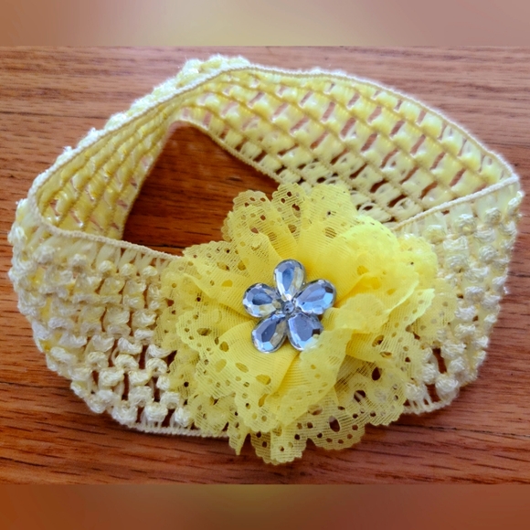 10 for $16 - Infant Girls Yellow Crochet Flower Headband - Picture 1 of 1